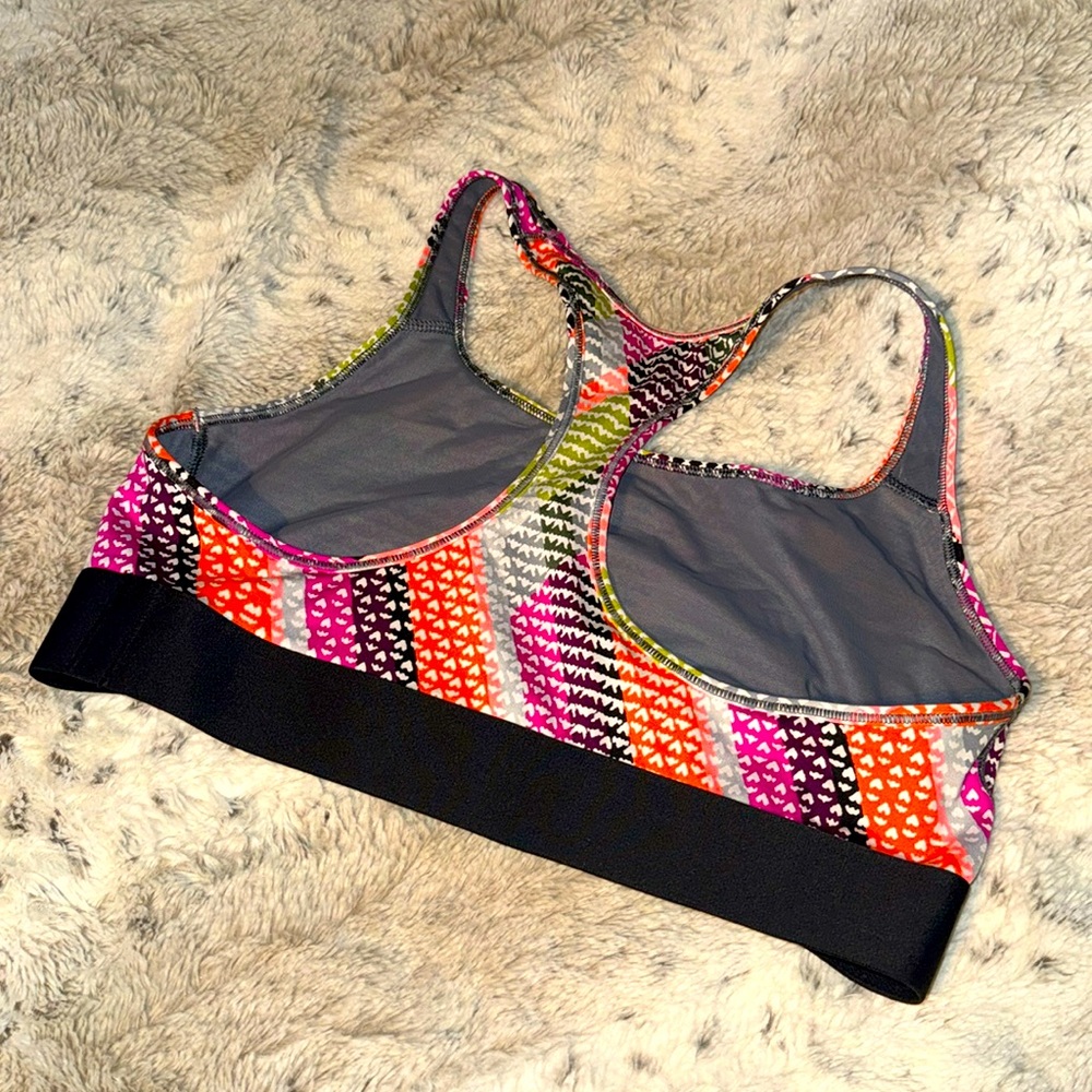 Sports bra without pads, pullover